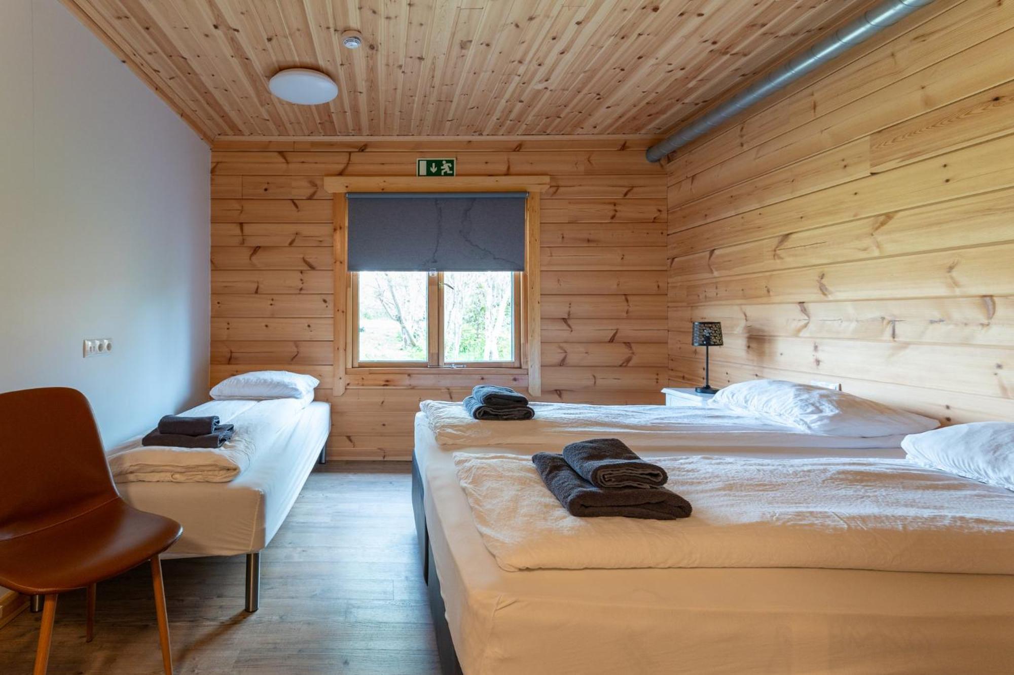 בלונדואוס Gladheimar Guesthouse מראה חיצוני תמונה