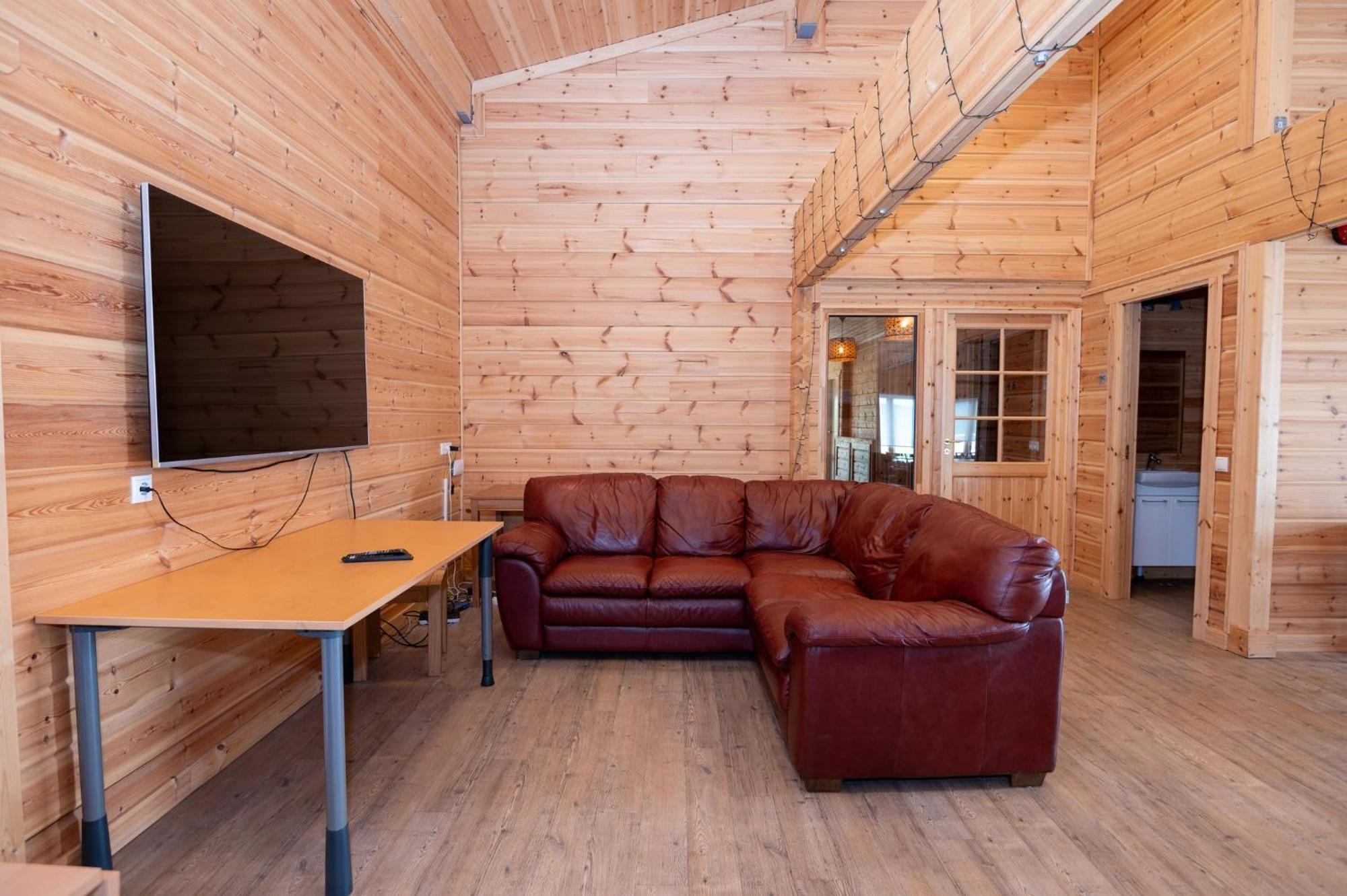 בלונדואוס Gladheimar Guesthouse מראה חיצוני תמונה